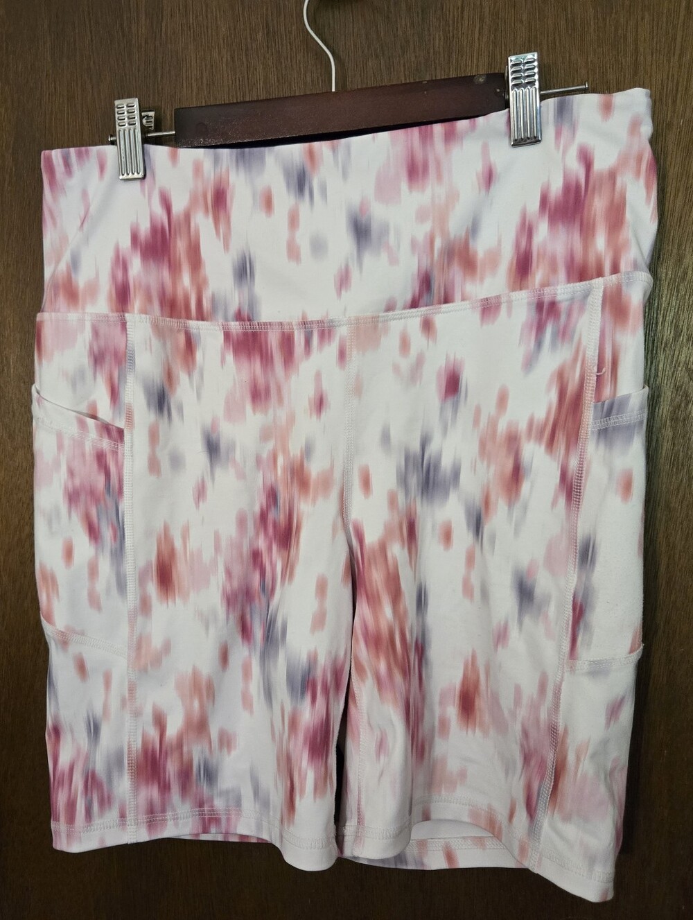 White Athletic Bike Shorts with Pink Purple Watercolor Print Pockets Large Gaiam
